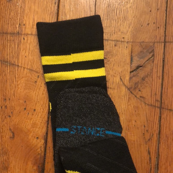 STANCE - "BATMAN" with FEEL 360 INFIKNIT Performance Socks. - Picture 9 of 10